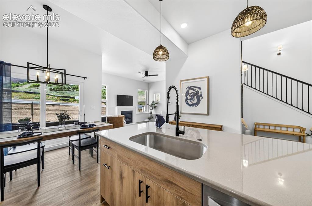 Image 11 of 48: Kitchen