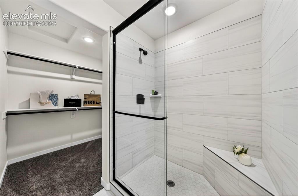 Image 29 of 48: Bathroom