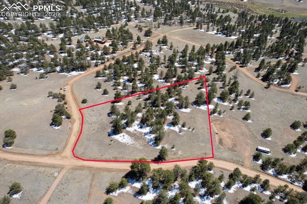 Image 12 of 14: Property lines are approximate and not a survey