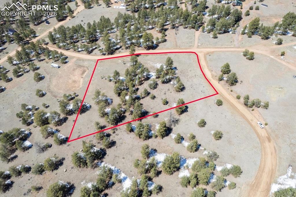 Image 8 of 14: Property lines are approximate and not a survey