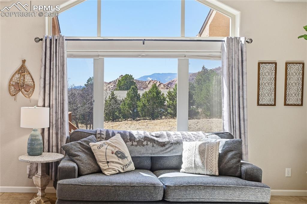 Image 10 of 49: Living Room