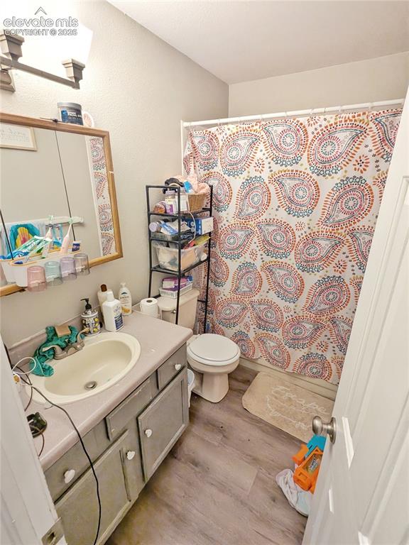 Image 5 of 20: Bathroom
