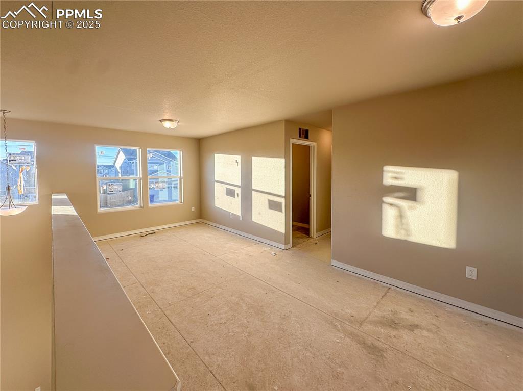 Image 14 of 19: Loft