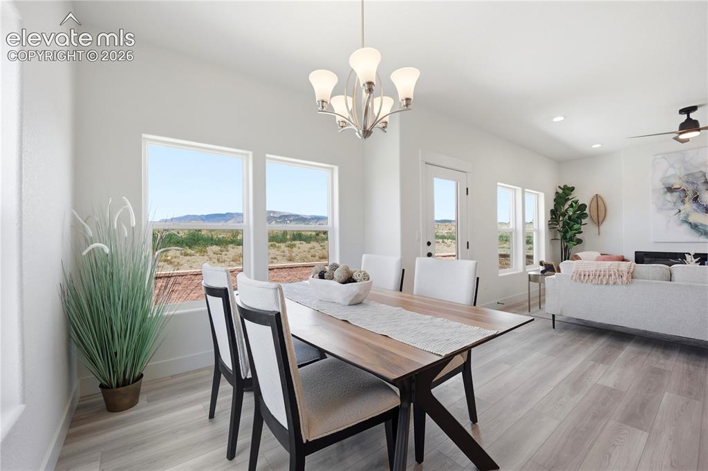 Image 6 of 26: Dining Area