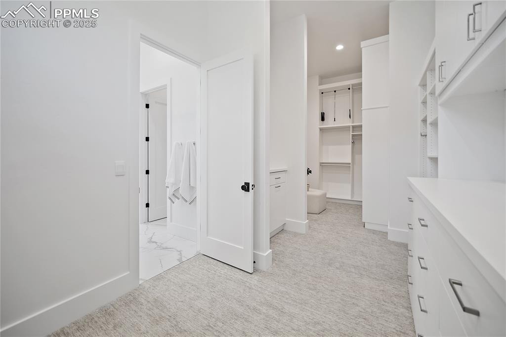 Image 41 of 44: Closet