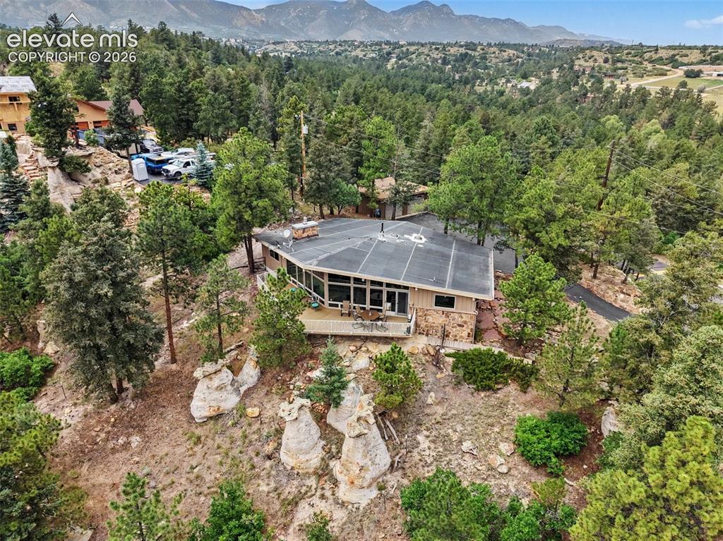 Image 25 of 30: A truly unique property offering a connection to the surrounding landscape