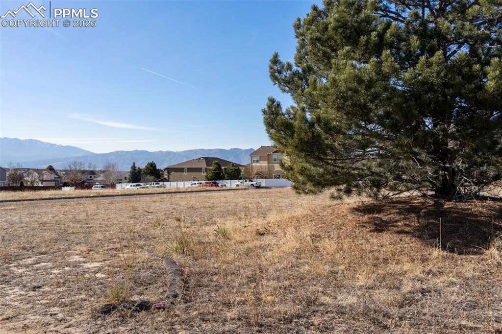 Image 17 of 18: View