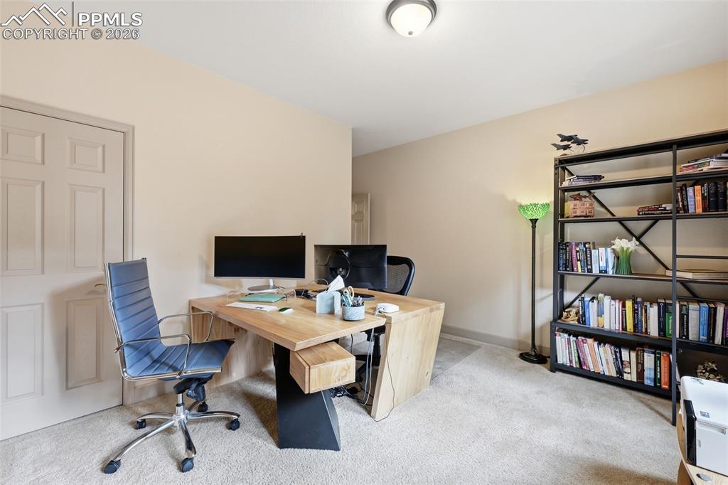 Image 14 of 28: Office