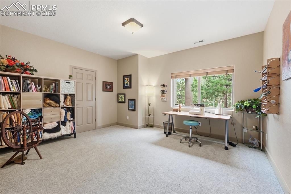 Image 22 of 28: Bedroom