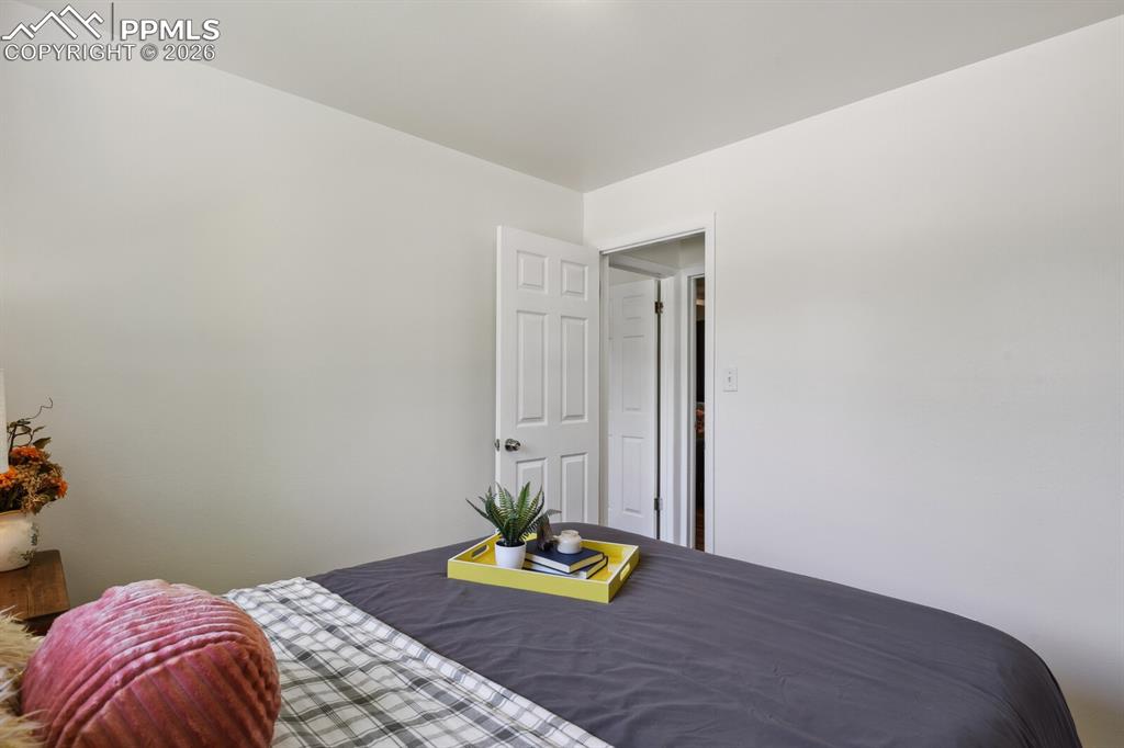 Image 17 of 33: Bedroom