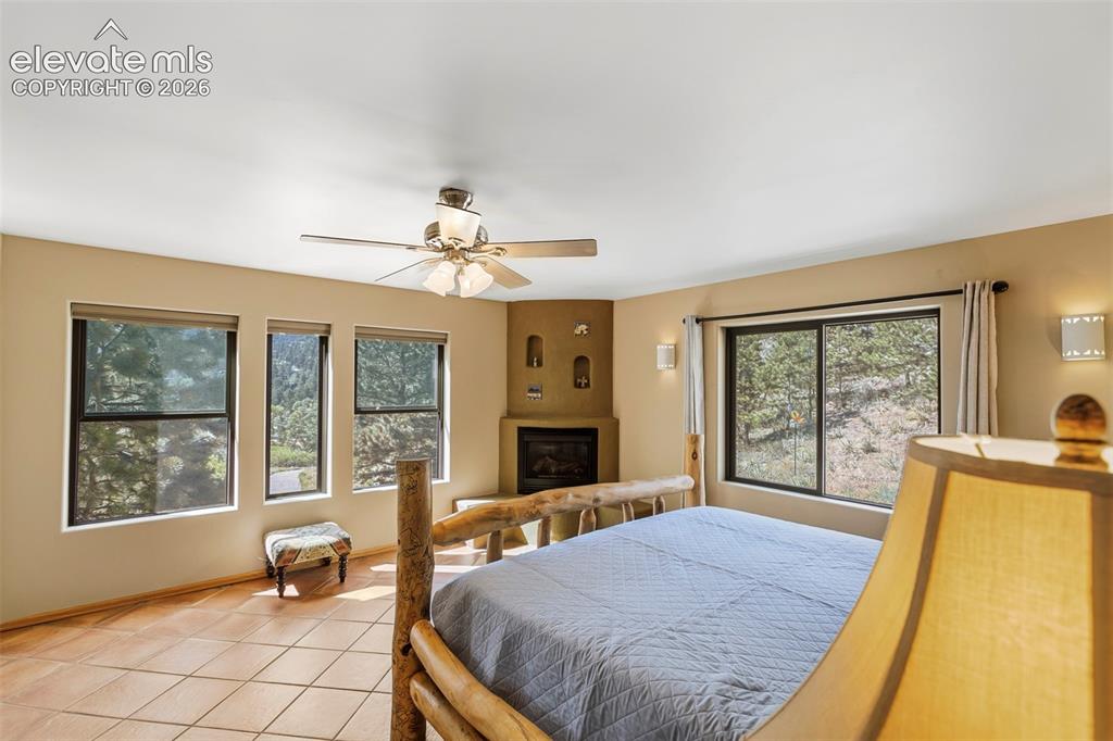 Image 15 of 39: Main Level Sun Room