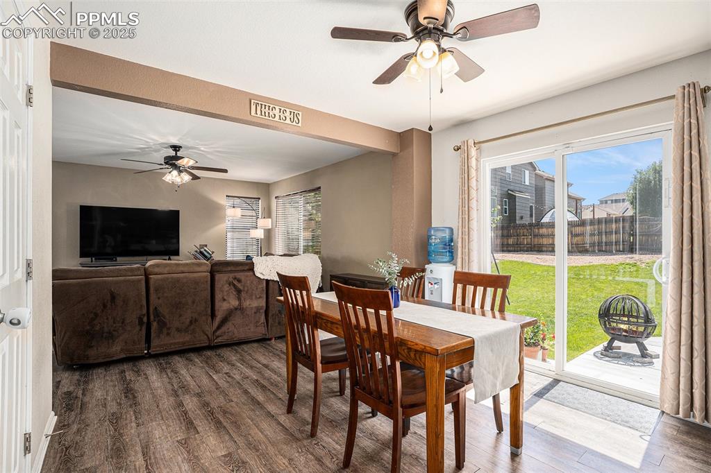 Image 3 of 27: Dining Area