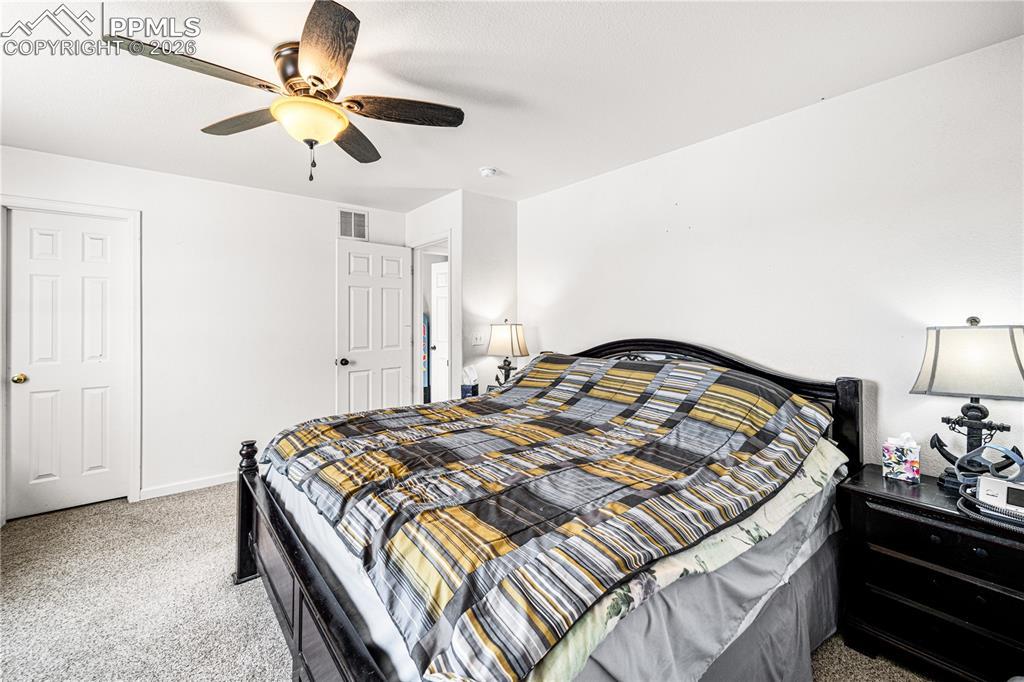 Image 10 of 36: Bedroom