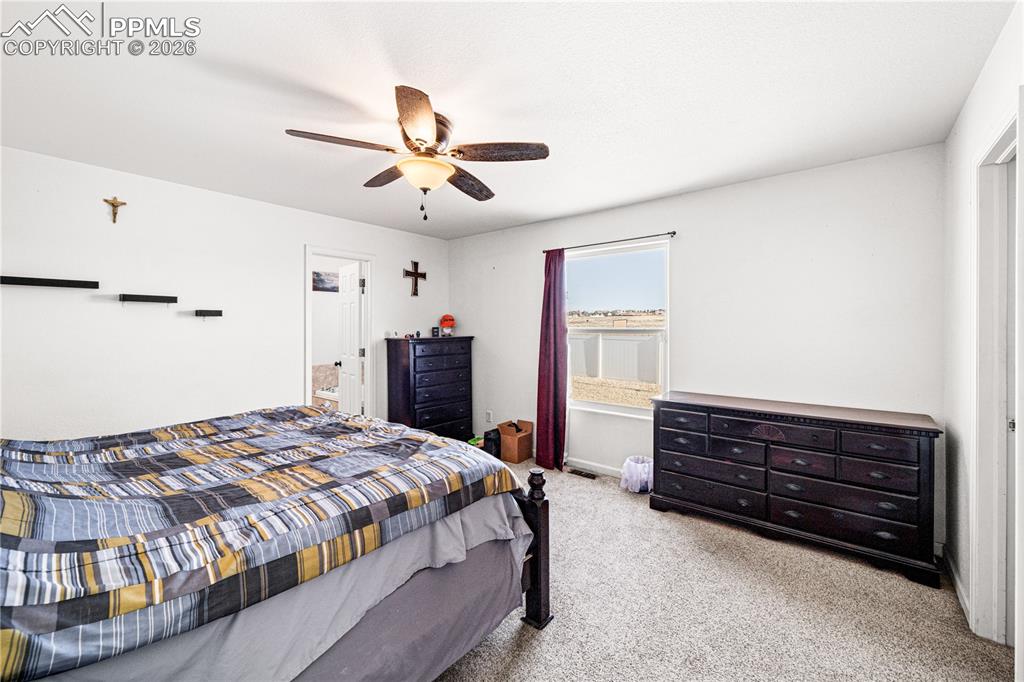 Image 11 of 36: Bedroom