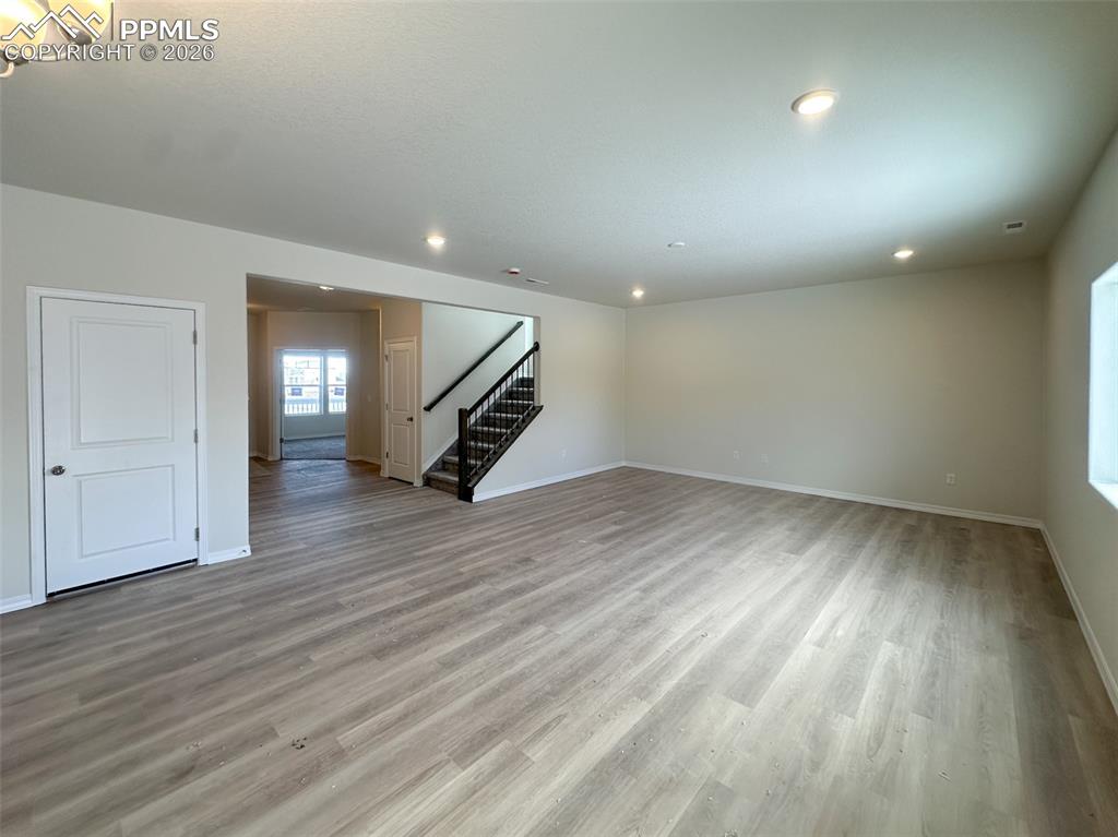 Image 10 of 29: Dining Area