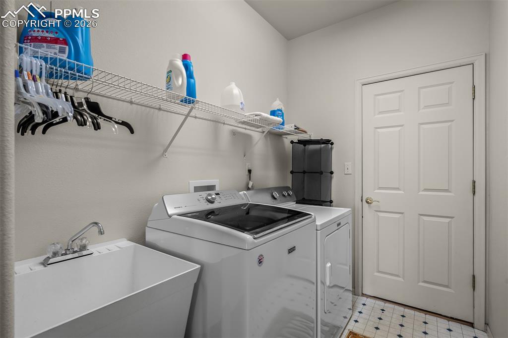 Image 29 of 48: Laundry