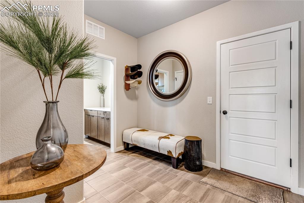 Image 19 of 50: Mud Room