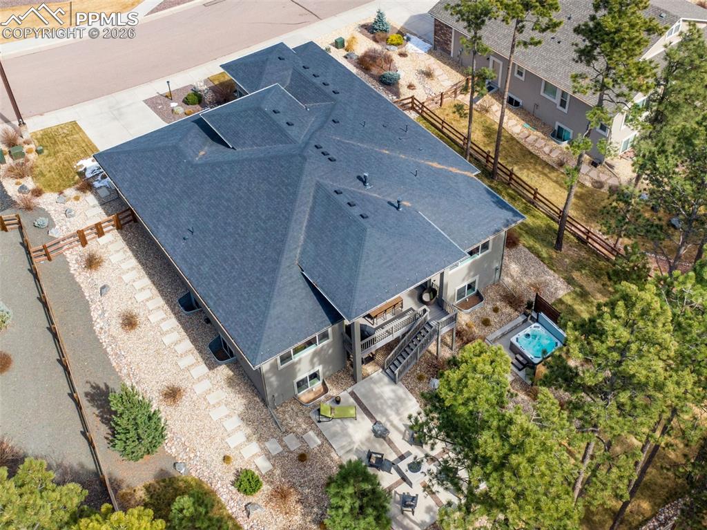 Image 50 of 50: Back of Structure