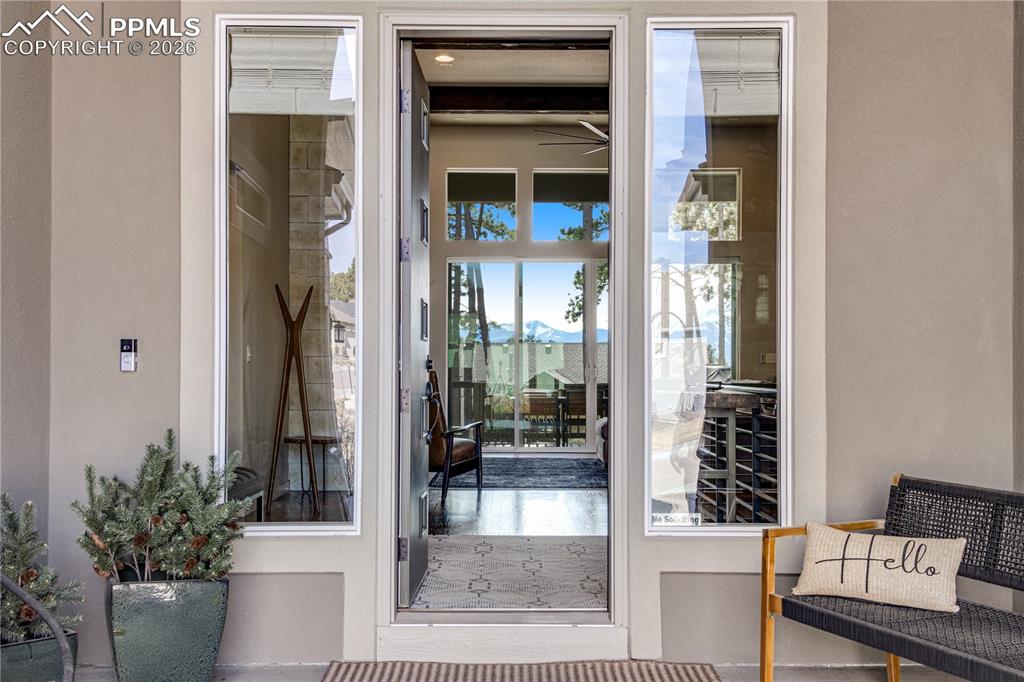 Image 6 of 50: Entry