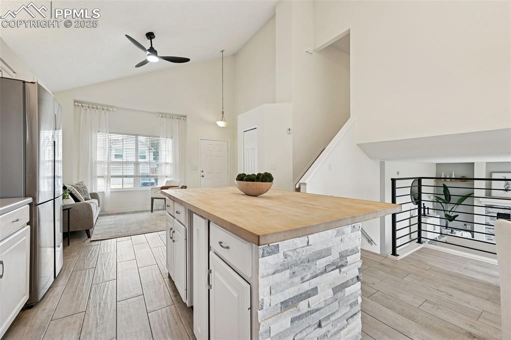 Image 12 of 34: Kitchen