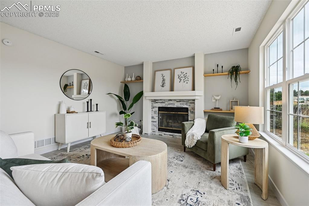 Image 16 of 34: Living Room