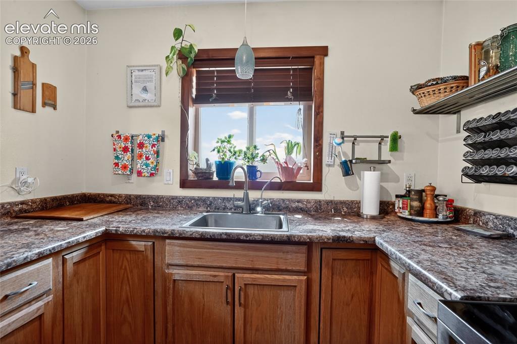 Image 13 of 48: Kitchen
