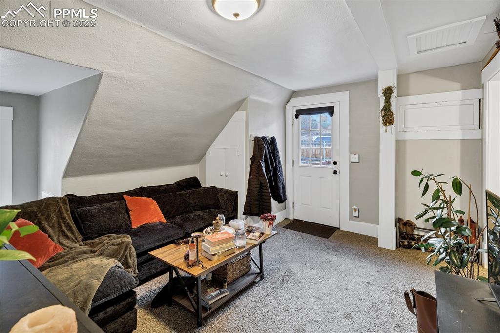 Image 37 of 50: Living Room