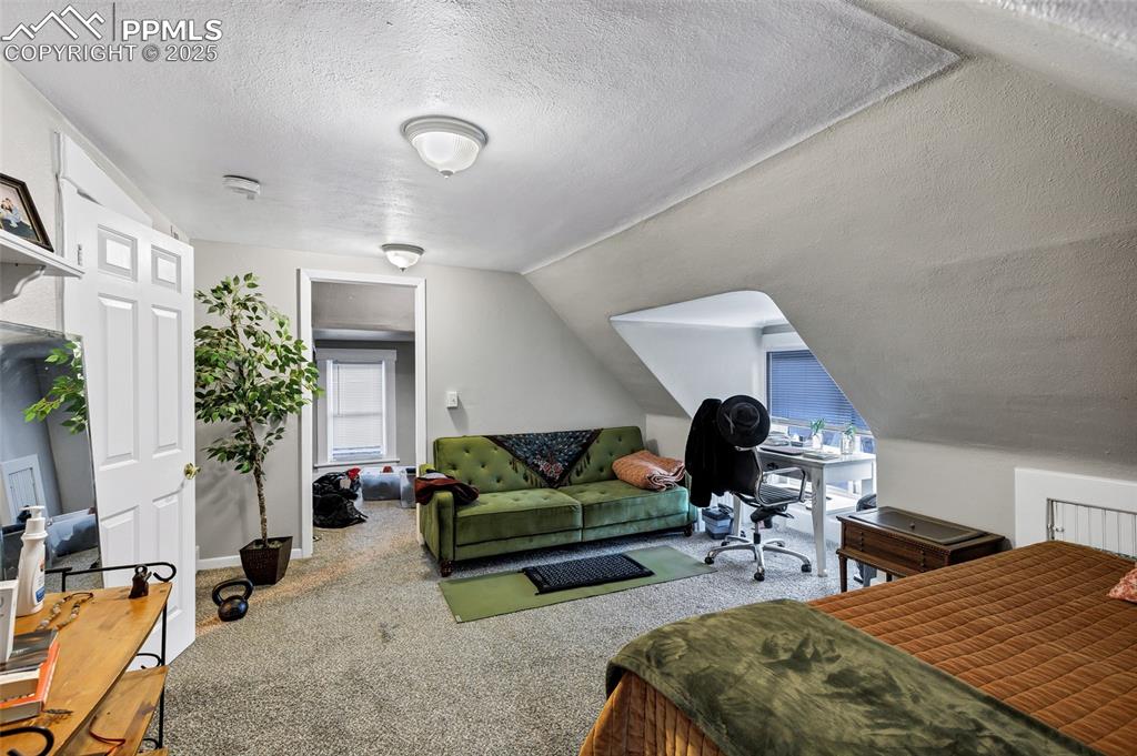 Image 46 of 50: Bedroom