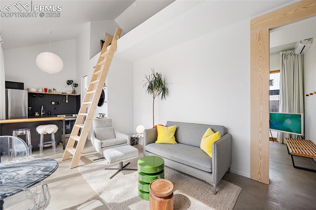 Image 40 of 50: Kitchen is super functional and allows cooking with ease.