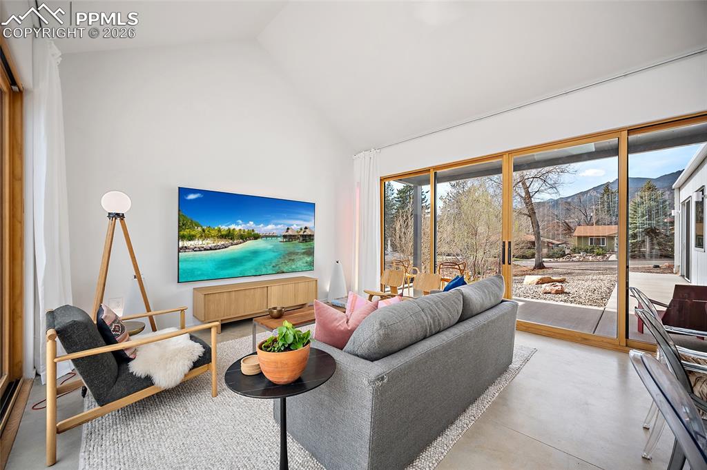 Image 9 of 50: This property has got a great vibe and welcomes your guest!