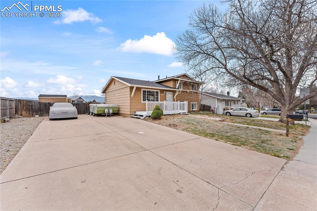 Image 2 of 11: Front of Structure