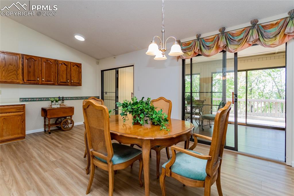 Image 10 of 49: Dining Area