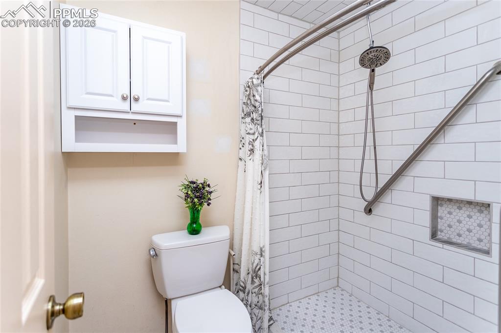 Image 34 of 49: Master Bathroom