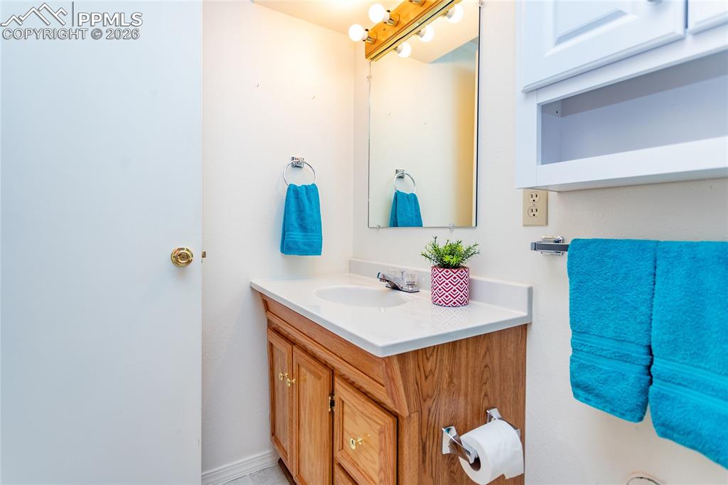 Image 46 of 49: Bathroom