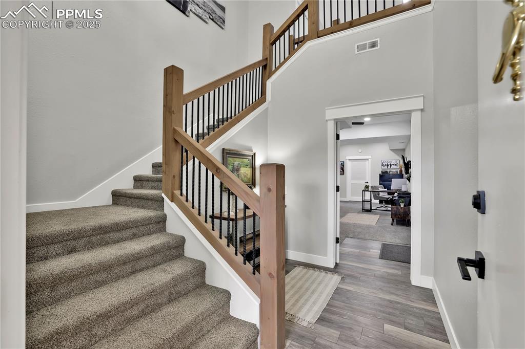 Image 4 of 36: Grand Entrance to the home!