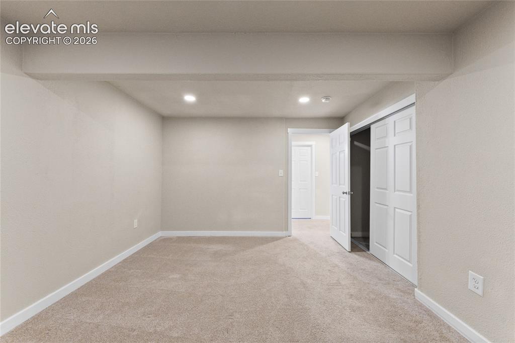 Image 41 of 47: Bedroom