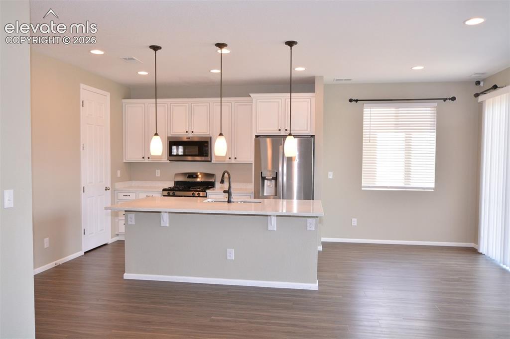 Image 6 of 20: Kitchen/Dining room