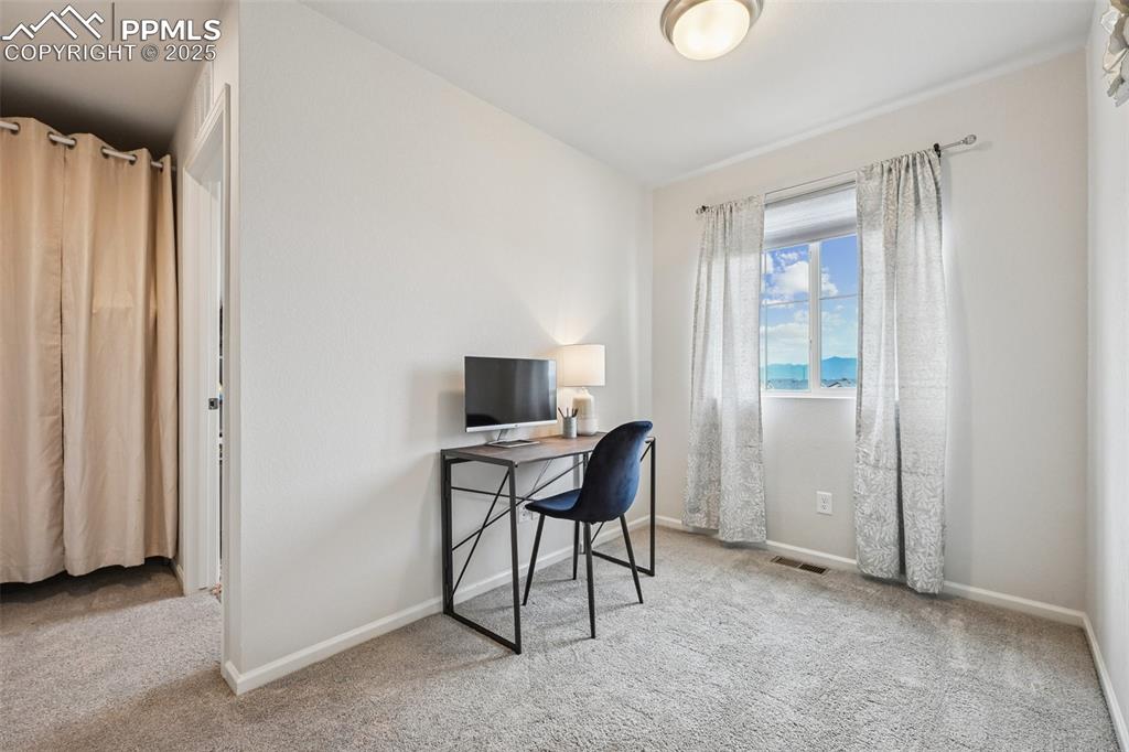 Image 19 of 32: UPPER LEVEL OFFICE/FLEX SPACE