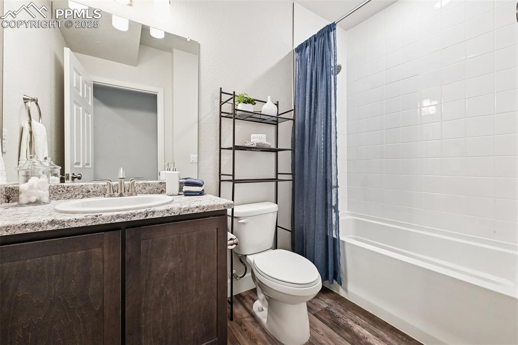 Image 23 of 32: FULL BASEMENT BATH