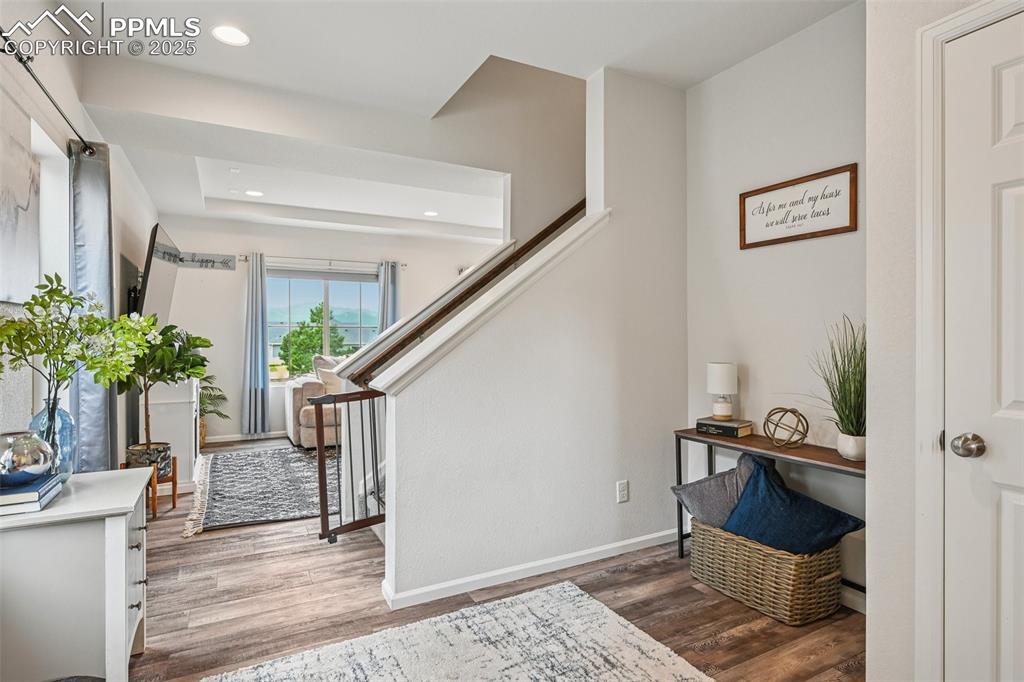 Image 3 of 32: BRIGHT OPEN FOYER