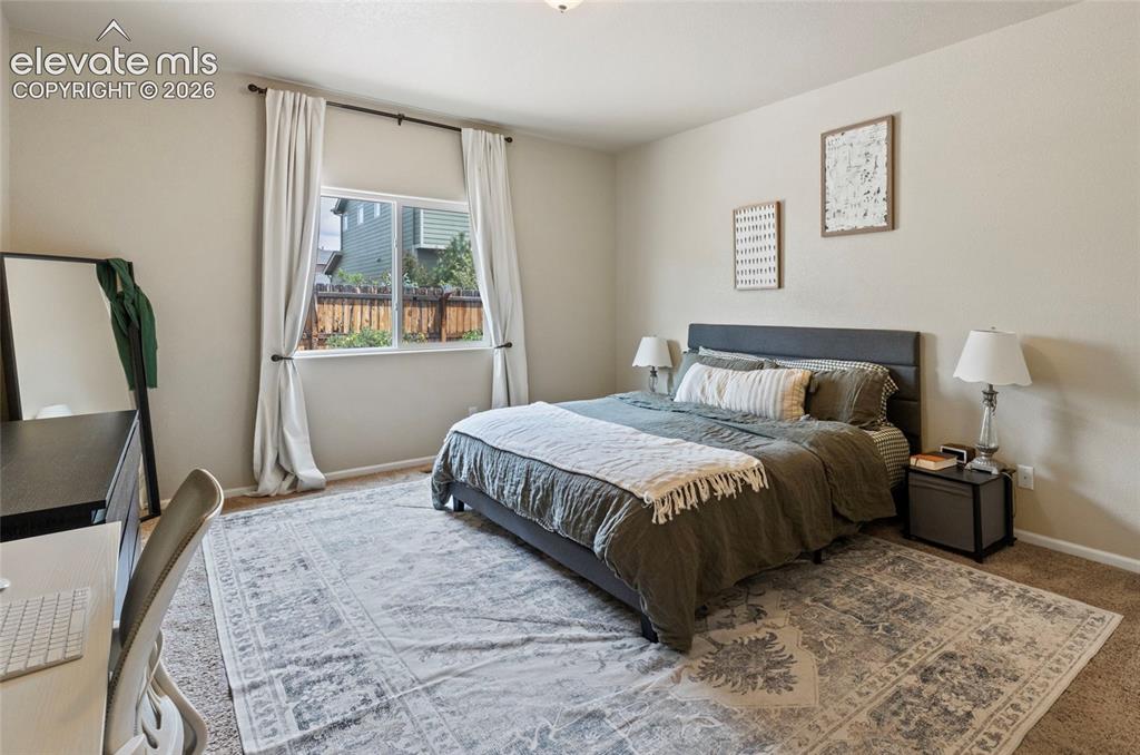 Image 11 of 27: Bedroom