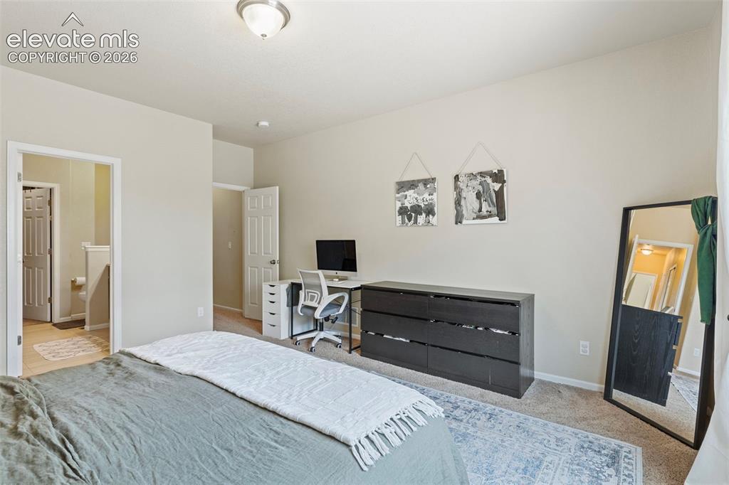 Image 13 of 27: Bedroom