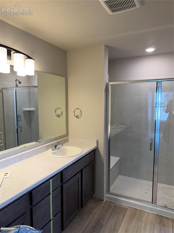 Image 11 of 12: Bathroom