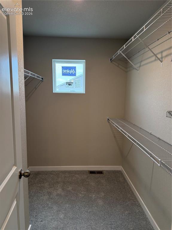 Image 12 of 12: Closet