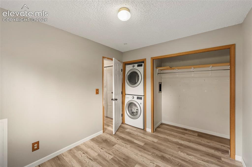 Image 8 of 14: Laundry