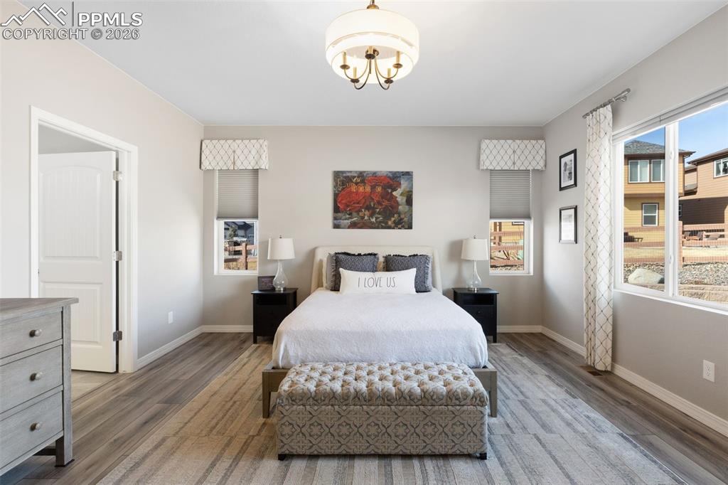 Image 18 of 45: Bedroom