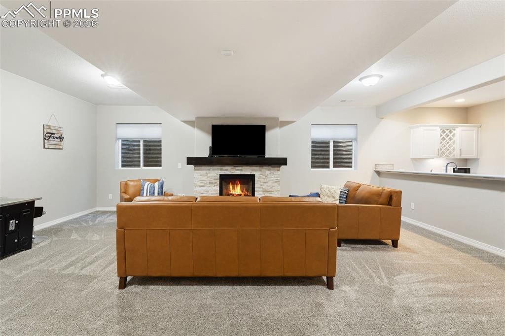 Image 30 of 45: Living Room