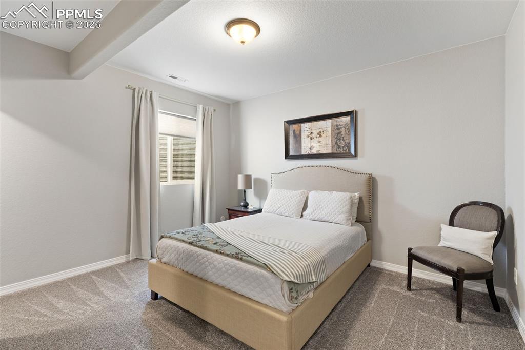 Image 33 of 45: Bedroom