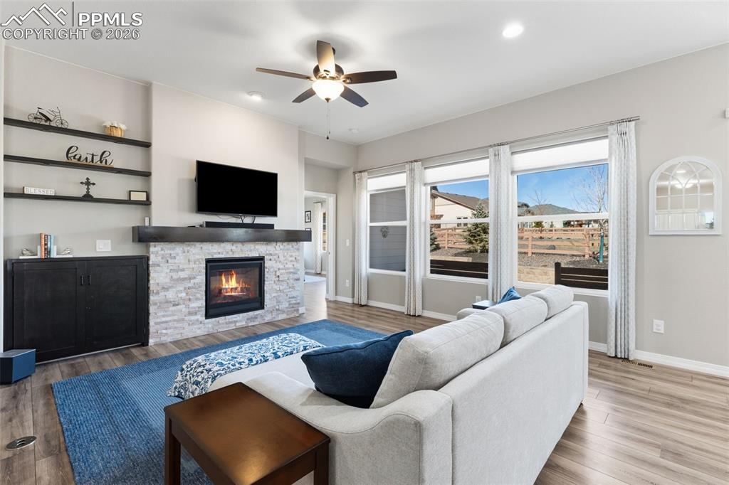 Image 9 of 45: Living Room