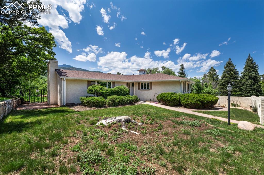 Image 2 of 39: Front of Structure